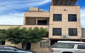 Hermoso Edificio Ubicado A Pocas Cuadras Del Malecon De La Paz Bcs